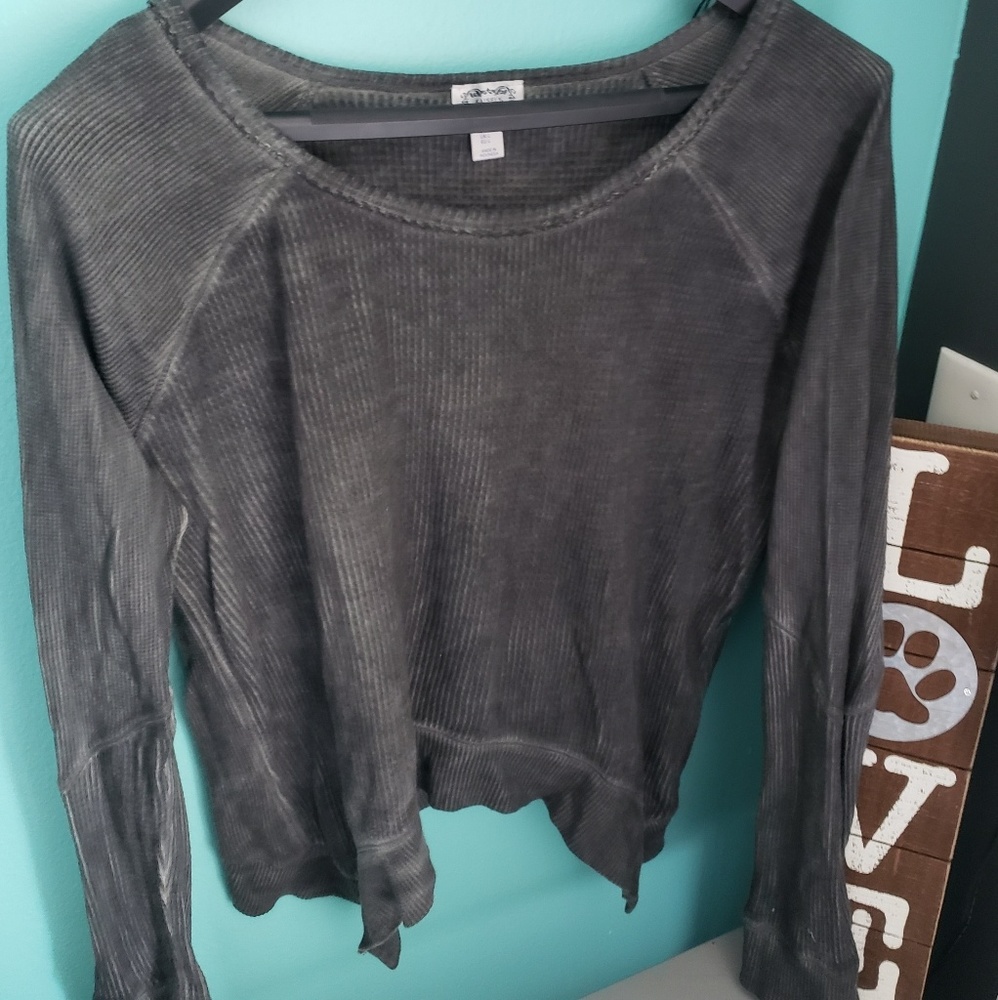Long sleeve sweater shirt